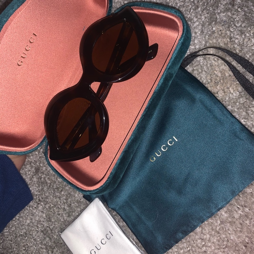 Gucci brown cat eye / lips sunglasses